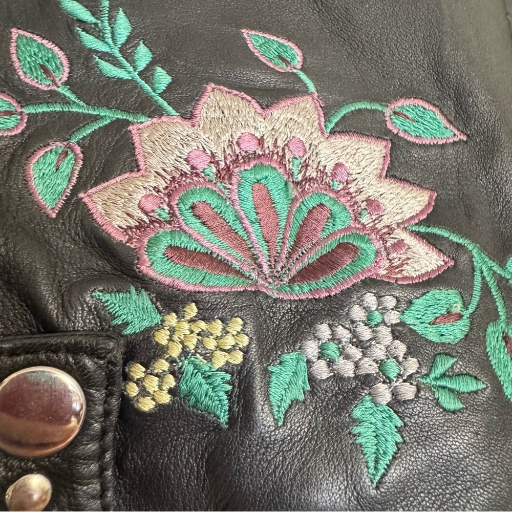 Barney's Original Floral Embroidered Studded 100% Leather Jacket Size 8 Motto - Picture 9 of 16